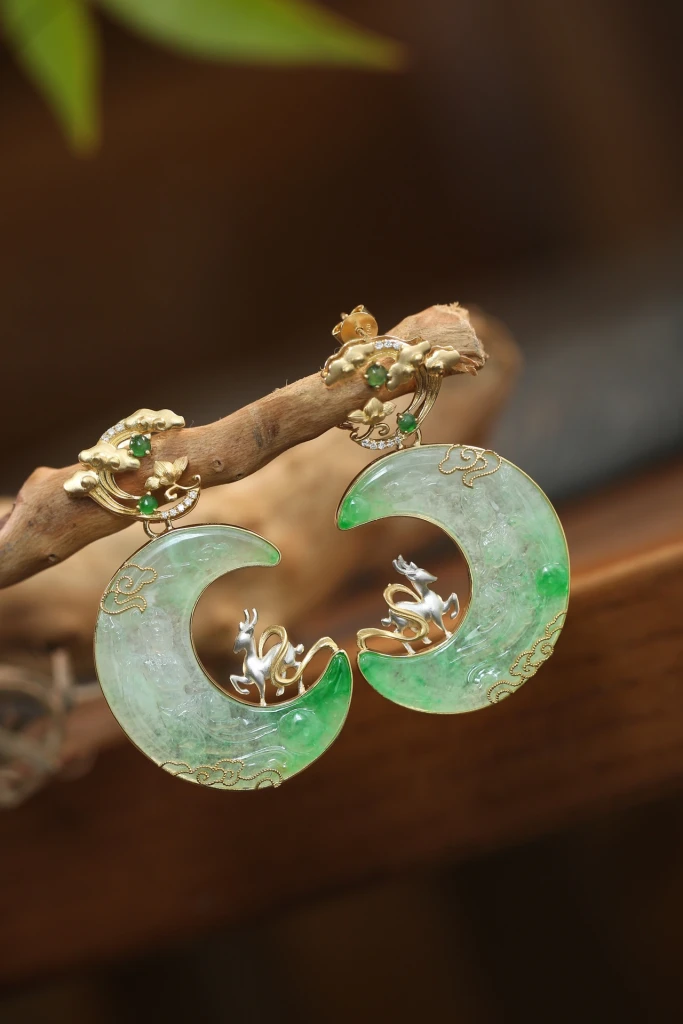 Ethereal jade earrings~ When will the bright moo...