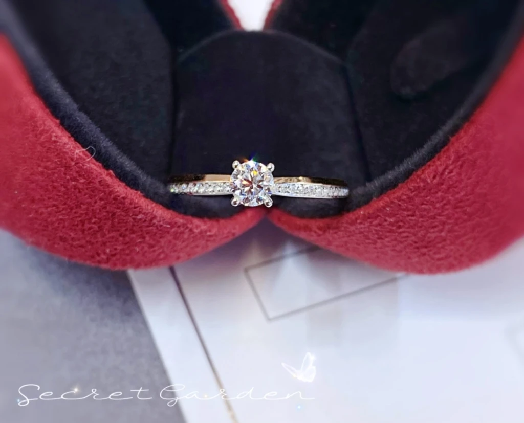 18K金钻石女戒 钻石D:0.302ct d:0.06ct F-G VVS 18K...